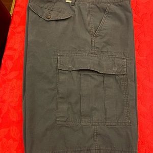 Levi's 44 in waist cargo shorts